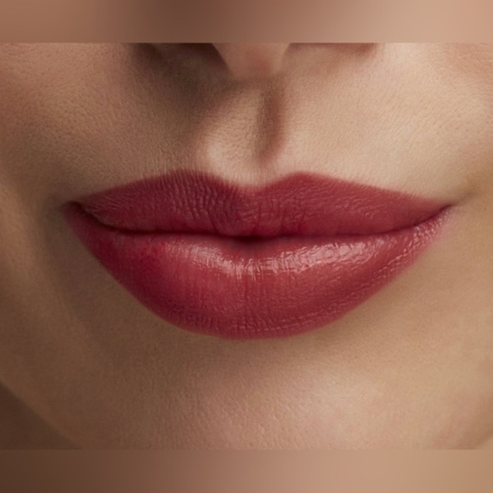 MAC LUSTREGLASS SHEER-SHINE LIPSTICK-See Sheer